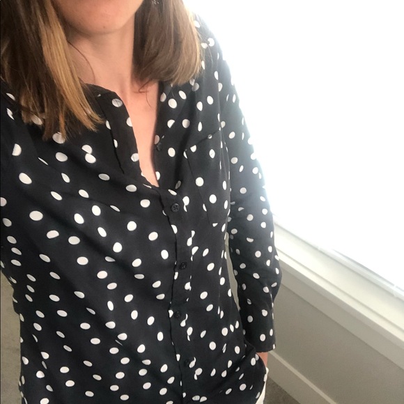 Button up polka dot top - Picture 2 of 11